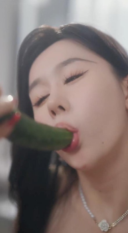 名称：小雪变形记&为爱疯狂 &黄瓜教学(完整版）擦边短剧描述：每日更新 | 2025年12月20日抖音快手红果新剧已送达！每天同步更新全网最新短剧，频友第一时间看新剧！阿里：