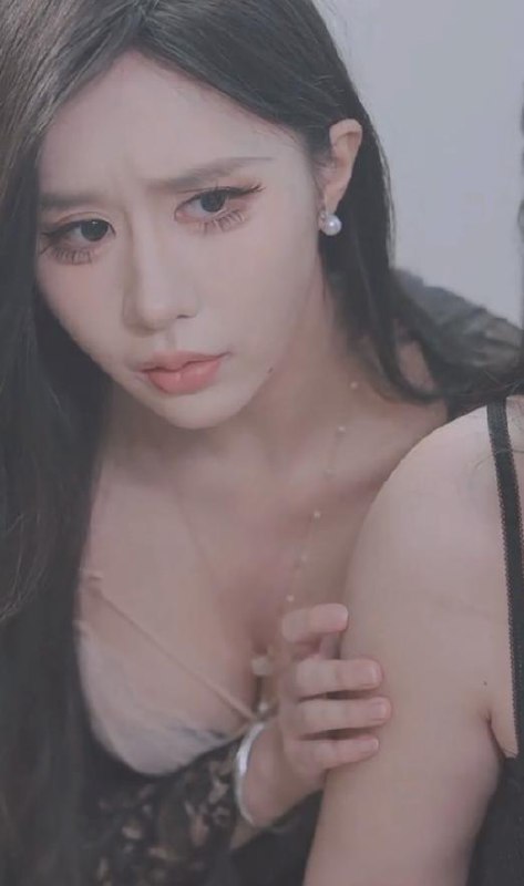 名称：我和姨妈一家的故事&陆家三朵金花的深夜补课&乡下表哥（完整版）擦边短剧描述：喜欢就存 擦边短剧易和谐 速存！！！每日更新 | 2026年3月7日抖音快手红果新剧已送达！每天同步更新全网最新短剧，频友第一时间看新剧！阿里：